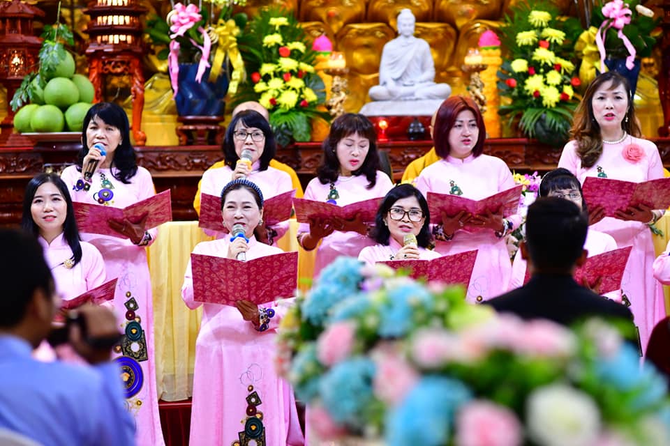 Cùng hiểu và thương để đồng hành trên bước đường hôn nhân