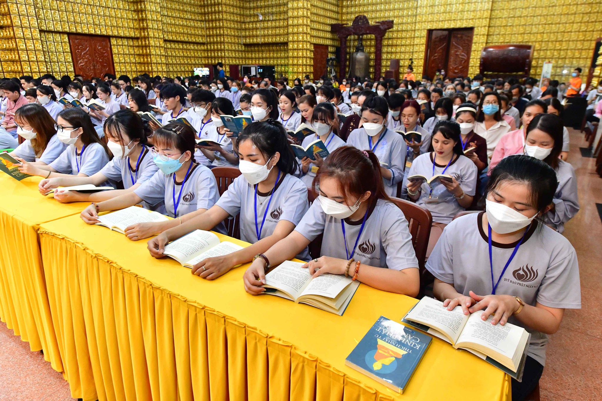 Lắng nghe và trị liệu khổ đau theo tinh thần Phật học