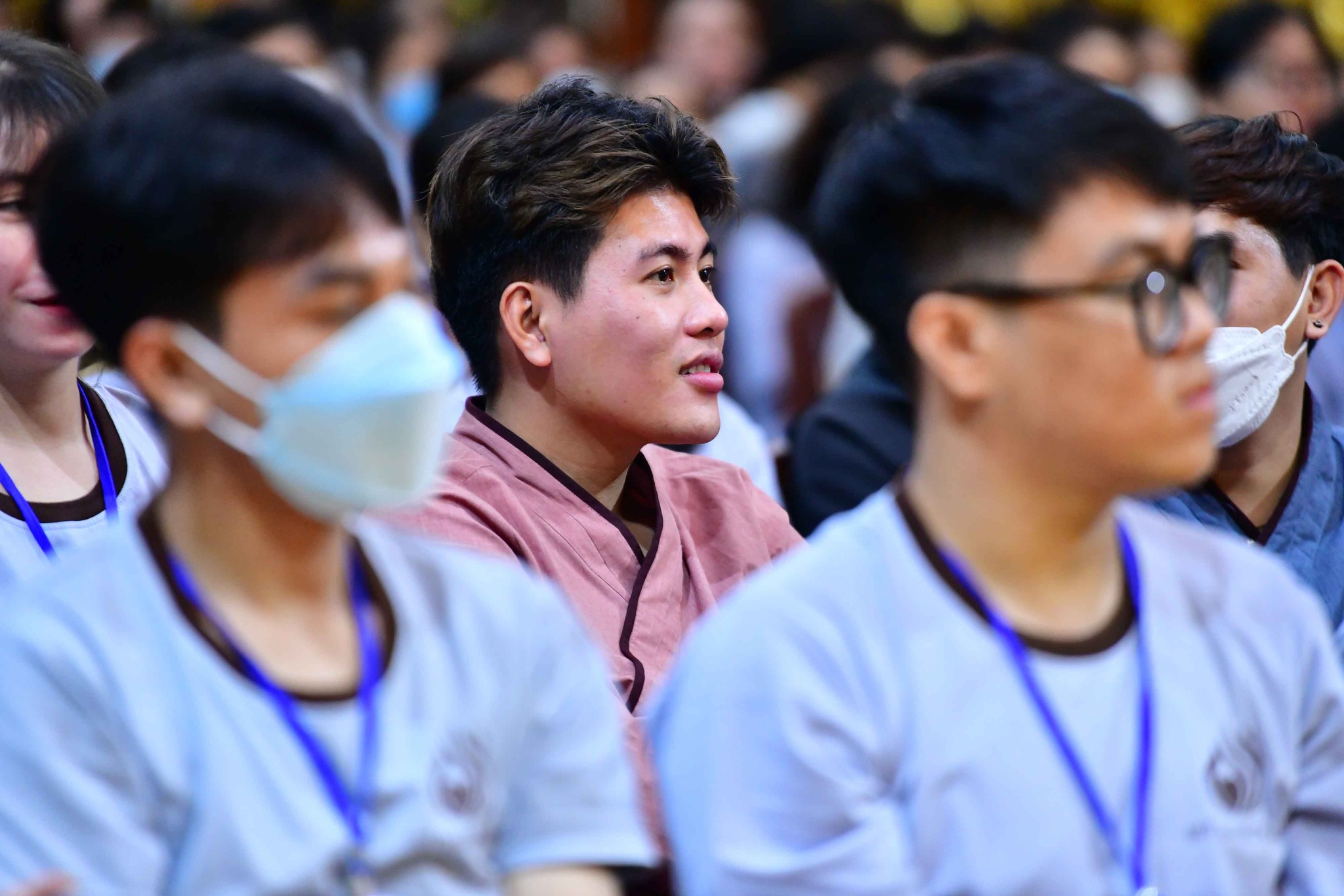Lắng nghe và trị liệu khổ đau theo tinh thần Phật học