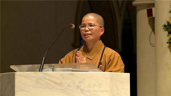 Australia: Đức Đạt Lai Lạt Ma tham gia cầu nguyện hòa bình thế giới tại Brisbane