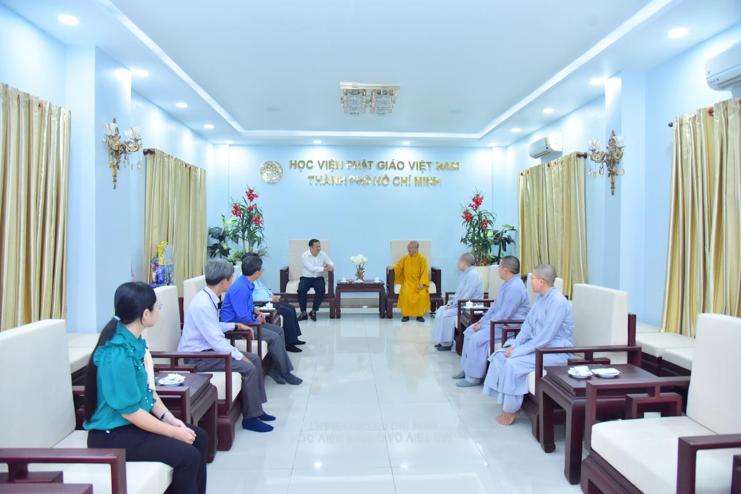Huyện ủy, HĐND, UBND, UBMTTQVN huyện Bình Chánh thăm chúc tết Học viện Phật giáo Việt Nam tại TP.HCM