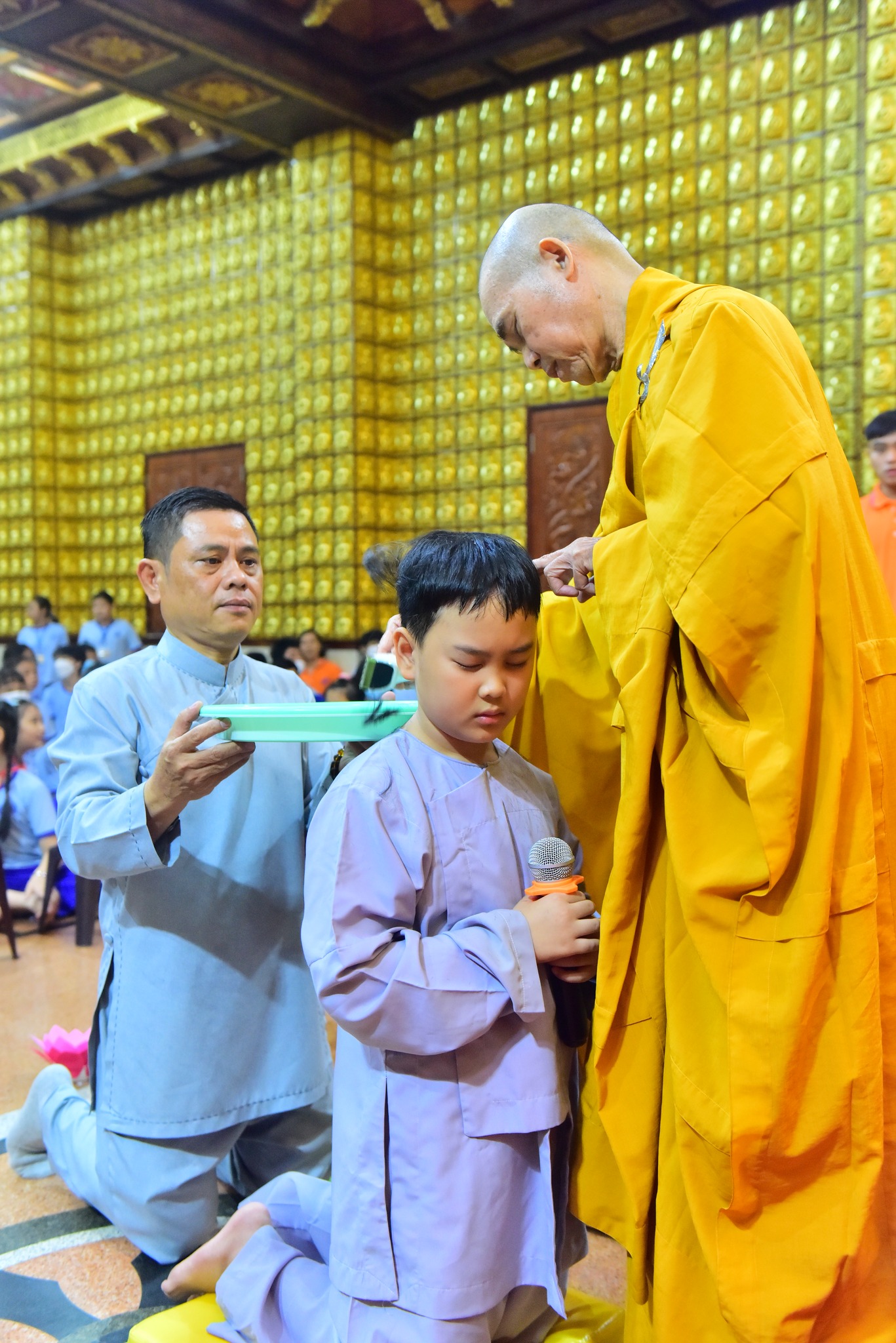 Lễ xuất gia gieo duyên tri ân cho 10 hành giả nhí chùa Giác Ngộ