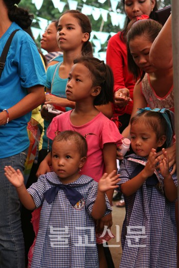 Philippines : Hoa Nở Chốn Đèo Heo - Cái nôi của nền giáo dục