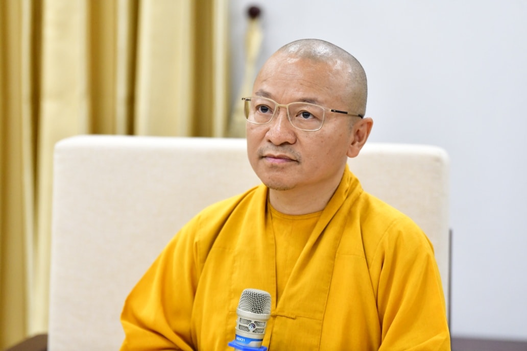 Dòng truyền thừa Drikung Kagyu tiếp kiến đức Quyền Pháp chủ GHPGVN và thăm Học viện PGVN tại Tp. HCM