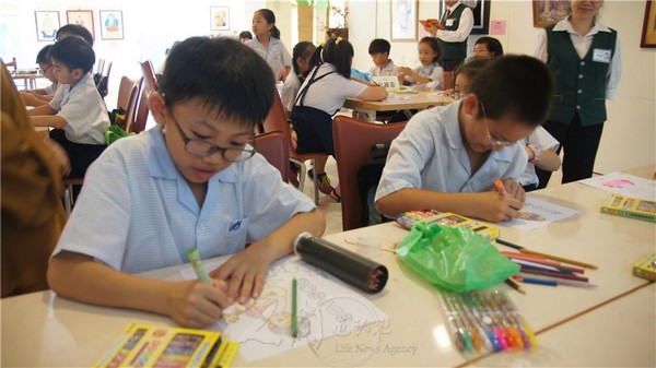 Đài Loan: Lễ Phật đản học sinh Trường tiểu học Đại Trúc quốc tiểu thi Hội họa, tắm Phật