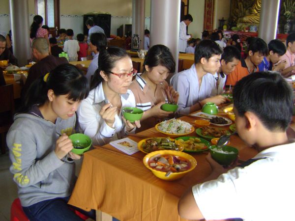 Chùa Khánh Ninh: Khóa tu một ngày dành cho giới trẻ