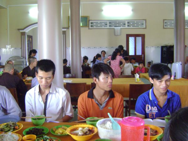 Chùa Khánh Ninh: Khóa tu một ngày dành cho giới trẻ