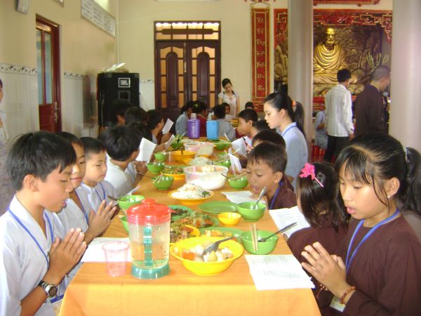 Chùa Khánh Ninh: Khóa tu một ngày dành cho giới trẻ