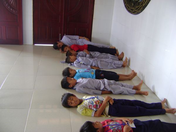 Chùa Khánh Ninh: Khóa tu một ngày dành cho giới trẻ
