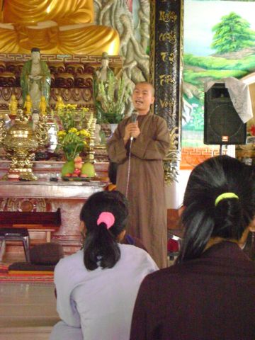 Chùa Khánh Ninh: Khóa tu một ngày dành cho giới trẻ