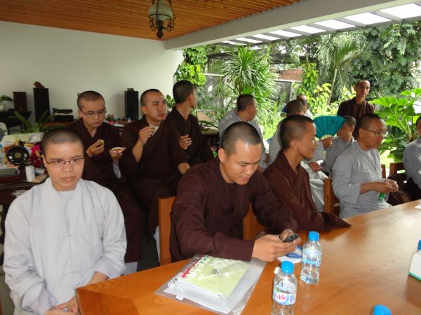 CLB Hoằng Pháp Trẻ tập huấn nâng cao kỷ năng giảng dạy cho các đạo tràng thanh thiếu niên