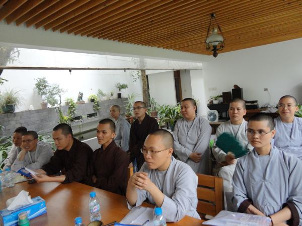 CLB Hoằng Pháp Trẻ tập huấn nâng cao kỷ năng giảng dạy cho các đạo tràng thanh thiếu niên