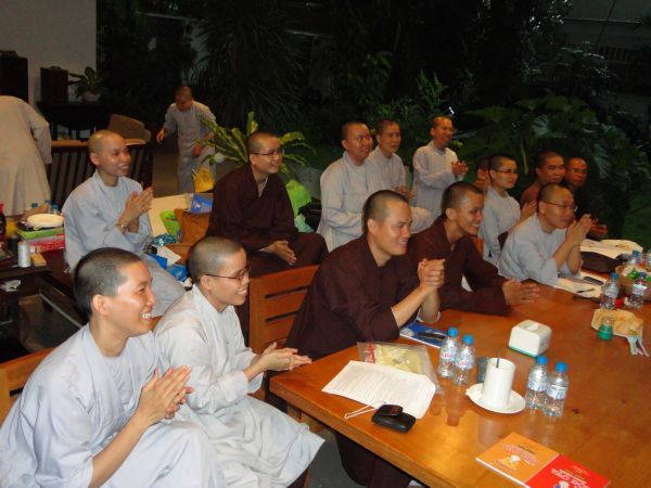 CLB Hoằng Pháp Trẻ tập huấn nâng cao kỷ năng giảng dạy cho các đạo tràng thanh thiếu niên