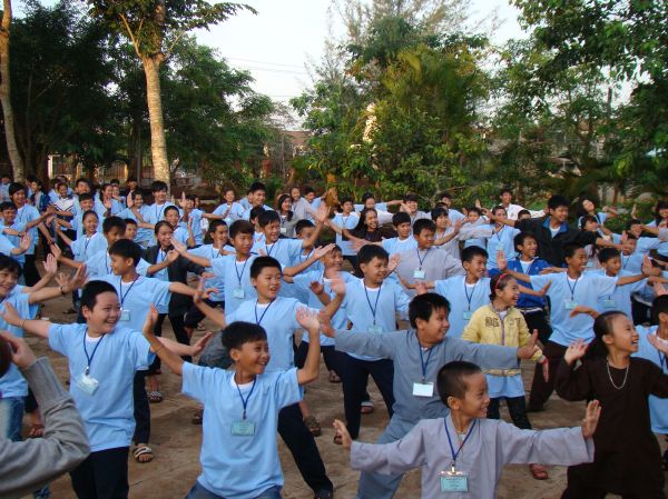 Đắk Lắk: Hào hứng, sôi nổi, bất ngờ, thú vị - khóa tu Thiện Tài Đồng Tử ngày thứ 2