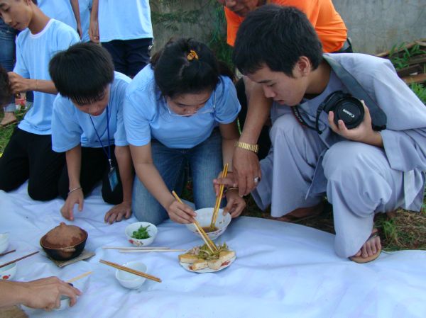 Đắk Lắk: Hào hứng, sôi nổi, bất ngờ, thú vị - khóa tu Thiện Tài Đồng Tử ngày thứ 2