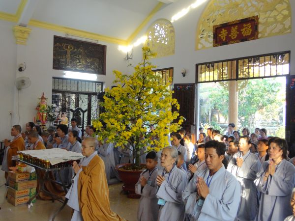Hóc môn: Chùa Bửu Minh tổ chức chuyến hành hương Thập tự đầu xuân mới