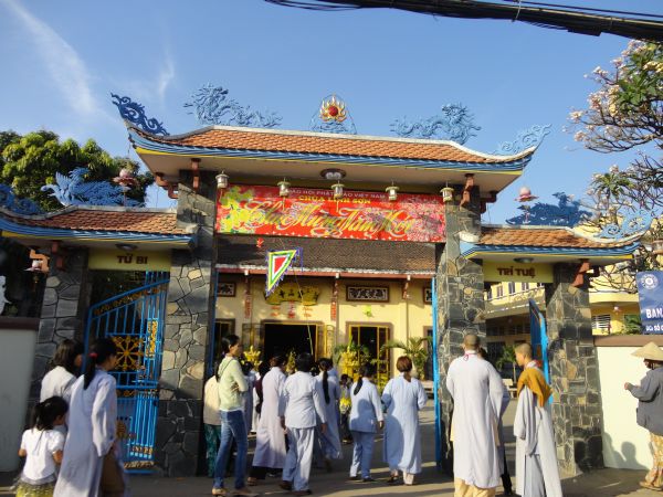 Hóc môn: Chùa Bửu Minh tổ chức chuyến hành hương Thập tự đầu xuân mới