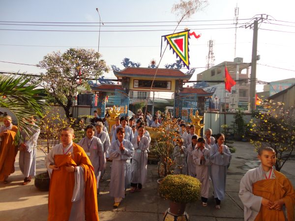 Hóc môn: Chùa Bửu Minh tổ chức chuyến hành hương Thập tự đầu xuân mới