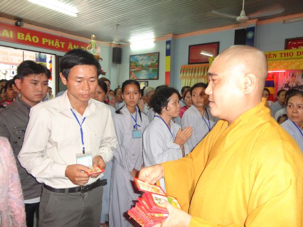 Hóc môn: Chùa Bửu Minh tổ chức chuyến hành hương Thập tự đầu xuân mới