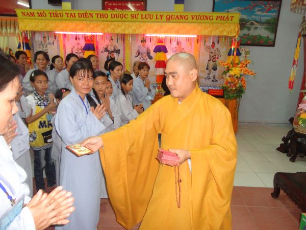 Hóc môn: Chùa Bửu Minh tổ chức chuyến hành hương Thập tự đầu xuân mới