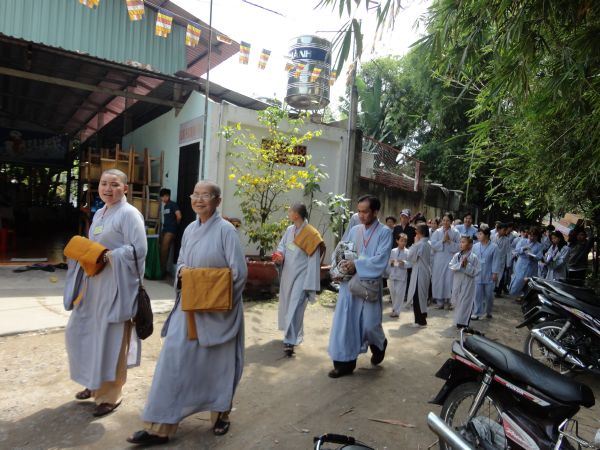 Hóc môn: Chùa Bửu Minh tổ chức chuyến hành hương Thập tự đầu xuân mới