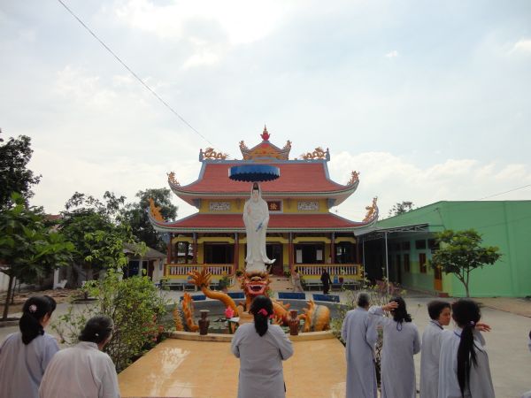 Hóc môn: Chùa Bửu Minh tổ chức chuyến hành hương Thập tự đầu xuân mới