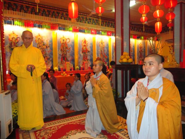 Hóc môn: Chùa Bửu Minh tổ chức chuyến hành hương Thập tự đầu xuân mới