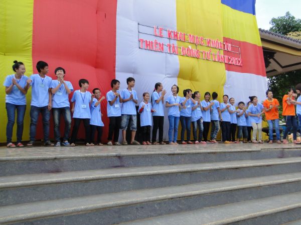 Đắk Lắk: Hào hứng, sôi nổi, bất ngờ, thú vị - khóa tu Thiện Tài Đồng Tử ngày thứ 2