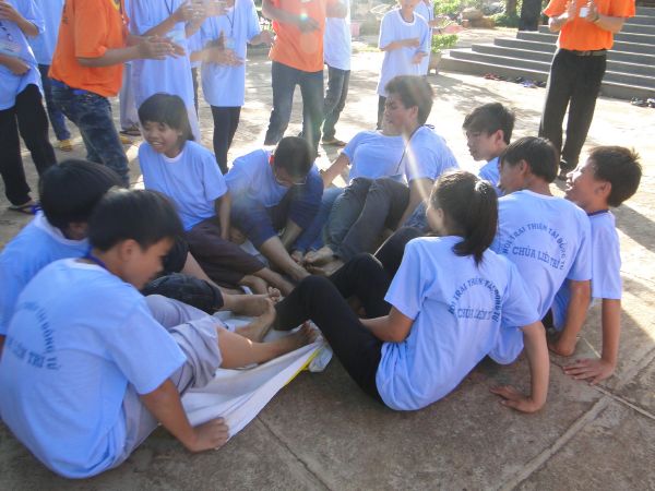 Đắk Lắk: Hào hứng, sôi nổi, bất ngờ, thú vị - khóa tu Thiện Tài Đồng Tử ngày thứ 2