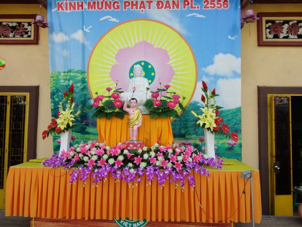 TP. HCM: Phật giáo huyện Hóc Môn tưng bừng chuẩn bị đón mừng ngày Phật đản sanh