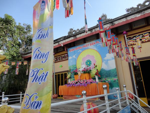 TP. HCM: Phật giáo huyện Hóc Môn tưng bừng chuẩn bị đón mừng ngày Phật đản sanh