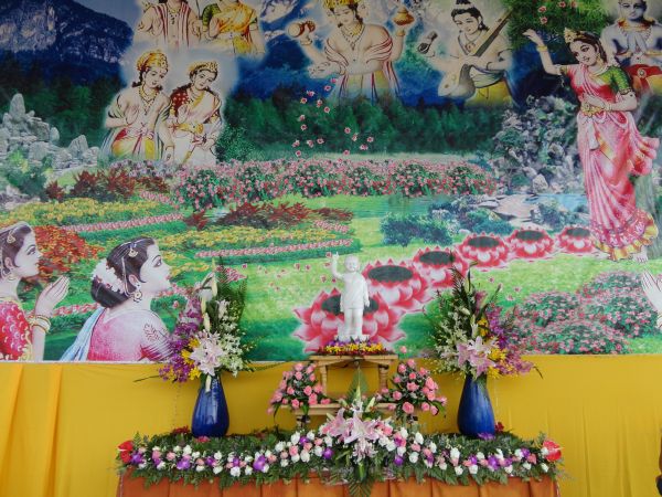 Đồng Tháp: Chùa Quê Hương hân hoan chuẩn bị đón mừng ngày Phật đản sanh