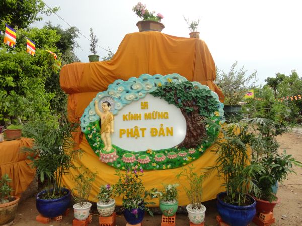 Đồng Tháp: Chùa Quê Hương hân hoan chuẩn bị đón mừng ngày Phật đản sanh