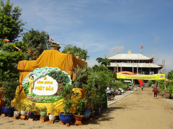 Đồng Tháp: Ban Đại diện Phật giáo huyện Tam Nông tổ chức Đại lễ Phật Đản