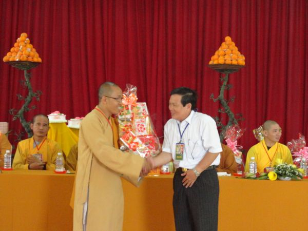 Đồng Tháp: Ban Đại diện Phật giáo huyện Tam Nông tổ chức Đại lễ Phật Đản