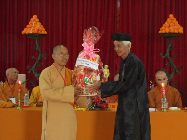 Đồng Tháp: Ban Đại diện Phật giáo huyện Tam Nông tổ chức Đại lễ Phật Đản
