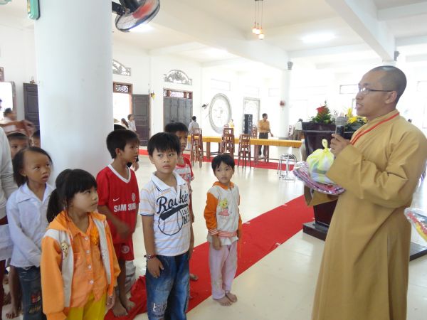 Đồng Tháp: Ban Đại diện Phật giáo huyện Tam Nông tổ chức Đại lễ Phật Đản