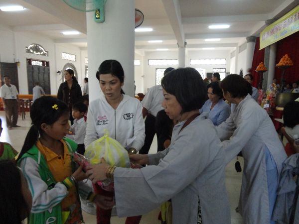 Đồng Tháp: Ban Đại diện Phật giáo huyện Tam Nông tổ chức Đại lễ Phật Đản