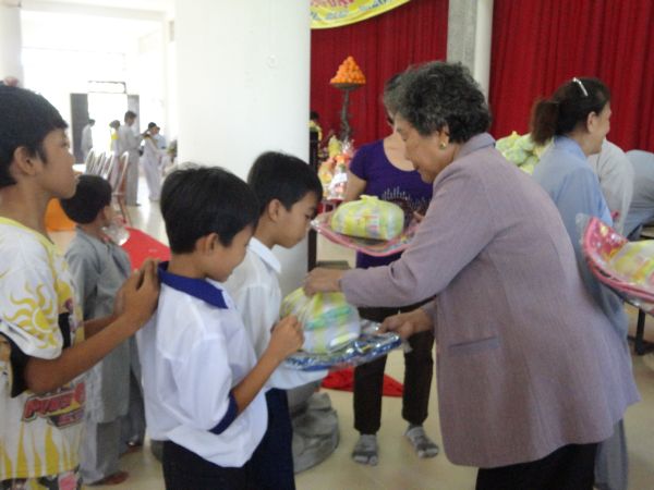 Đồng Tháp: Ban Đại diện Phật giáo huyện Tam Nông tổ chức Đại lễ Phật Đản