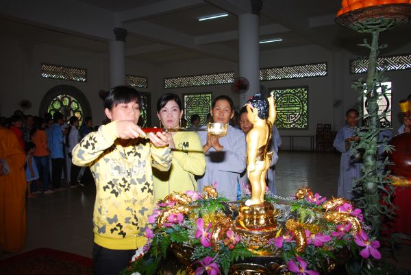 Đồng Tháp: Chùa Quê Hương hân hoan chuẩn bị đón mừng ngày Phật đản sanh
