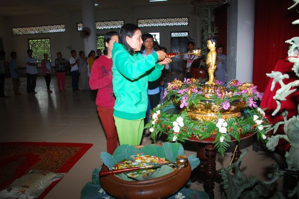 Đồng Tháp: Chùa Quê Hương hân hoan chuẩn bị đón mừng ngày Phật đản sanh