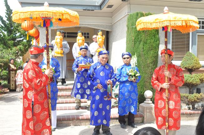 Hoa Kỳ: tâm từ khởi sáng mùa Phật Đản Vesak tại Chùa Liễu Quán