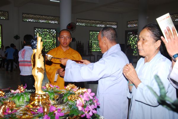 Đồng Tháp: Chùa Quê Hương hân hoan chuẩn bị đón mừng ngày Phật đản sanh