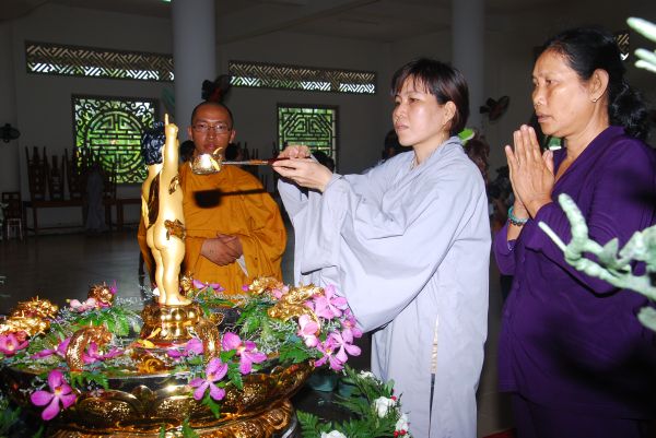 Đồng Tháp: Chùa Quê Hương hân hoan chuẩn bị đón mừng ngày Phật đản sanh