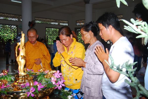 Đồng Tháp: Chùa Quê Hương hân hoan chuẩn bị đón mừng ngày Phật đản sanh