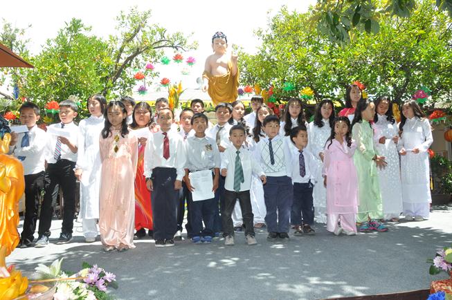 Hoa Kỳ: tâm từ khởi sáng mùa Phật Đản Vesak tại Chùa Liễu Quán