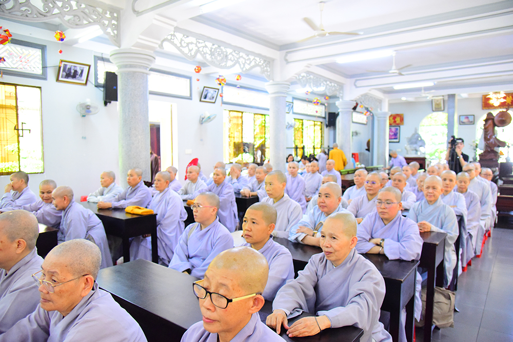 Ban giáo dục Phật giáo TP.HCM tham gia đoàn thăm, sách tấn các hạ trường trên địa bàn