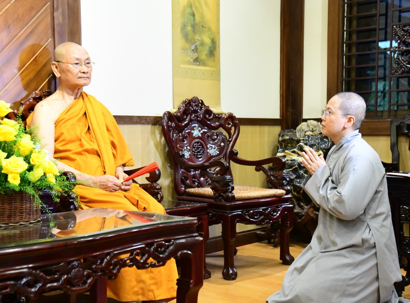 Cung thỉnh Đức Phó Pháp chủ Viên Minh chứng minh Hội thảo “Thiền Vipassana trong đời sống hiện đại”