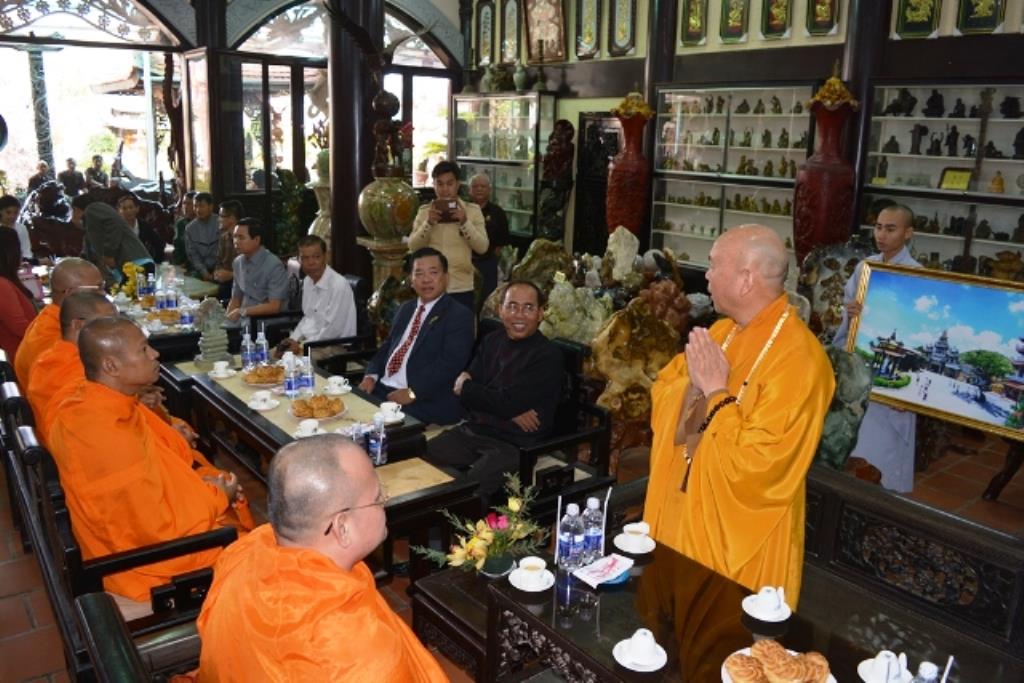 Lâm Đồng: Đoàn Bộ Tư Lệnh Cảnh Vệ Quân Đội Hoàng Gia Campuchia đến viếng thăm Chùa Linh Phước – Đà Lạt.