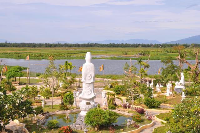 Chùm ảnh khóa tu Niệm Phật tại chùa Hương Sơn - Đà Nẵng